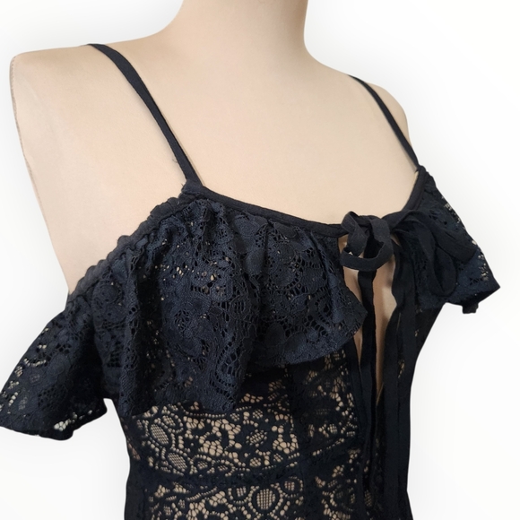 FOR LOVE & LEMONS "Rosemary" Cold Shoulder Lace Mini Dress - Size S - Picture 6 of 14